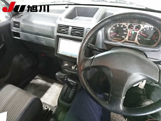 https://njmfiles.s3.us-east-005.backblazeb2.com/njm_invoice/27024/2025-11-28-692932c26e060.png