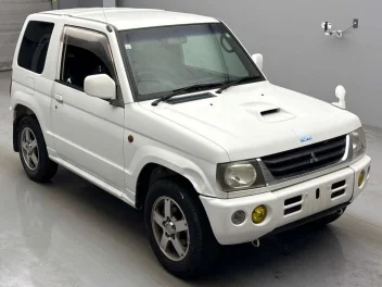 MITSUBISHI PAJERO MINI