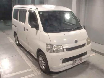TOYOTA TOWNACE VAN
