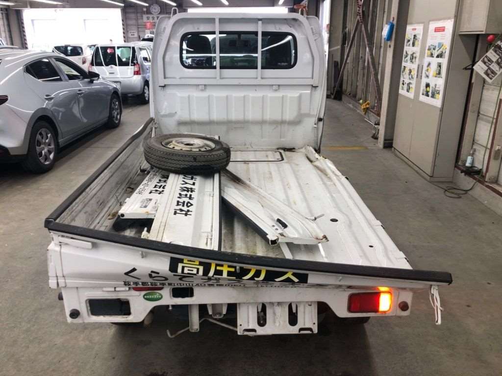 https://njmfiles.s3.us-east-005.backblazeb2.com/njm_invoice/27852/2025-12-16-694102502ac86.png