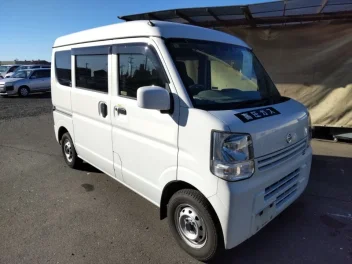 NISSAN CLIPPER VAN