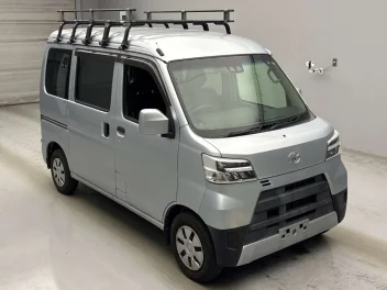TOYOTA PIXIS VAN