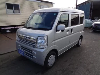 NISSAN CLIPPER VAN