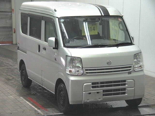 NISSAN CLIPPER VAN