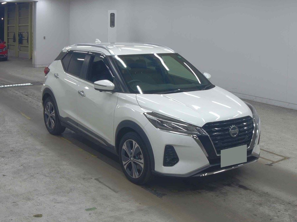 NISSAN KICKS