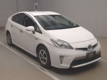 TOYOTA PRIUS PHV